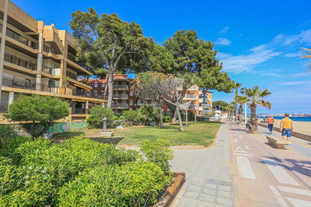 Txingudi - Only Families Cambrils Exterior foto