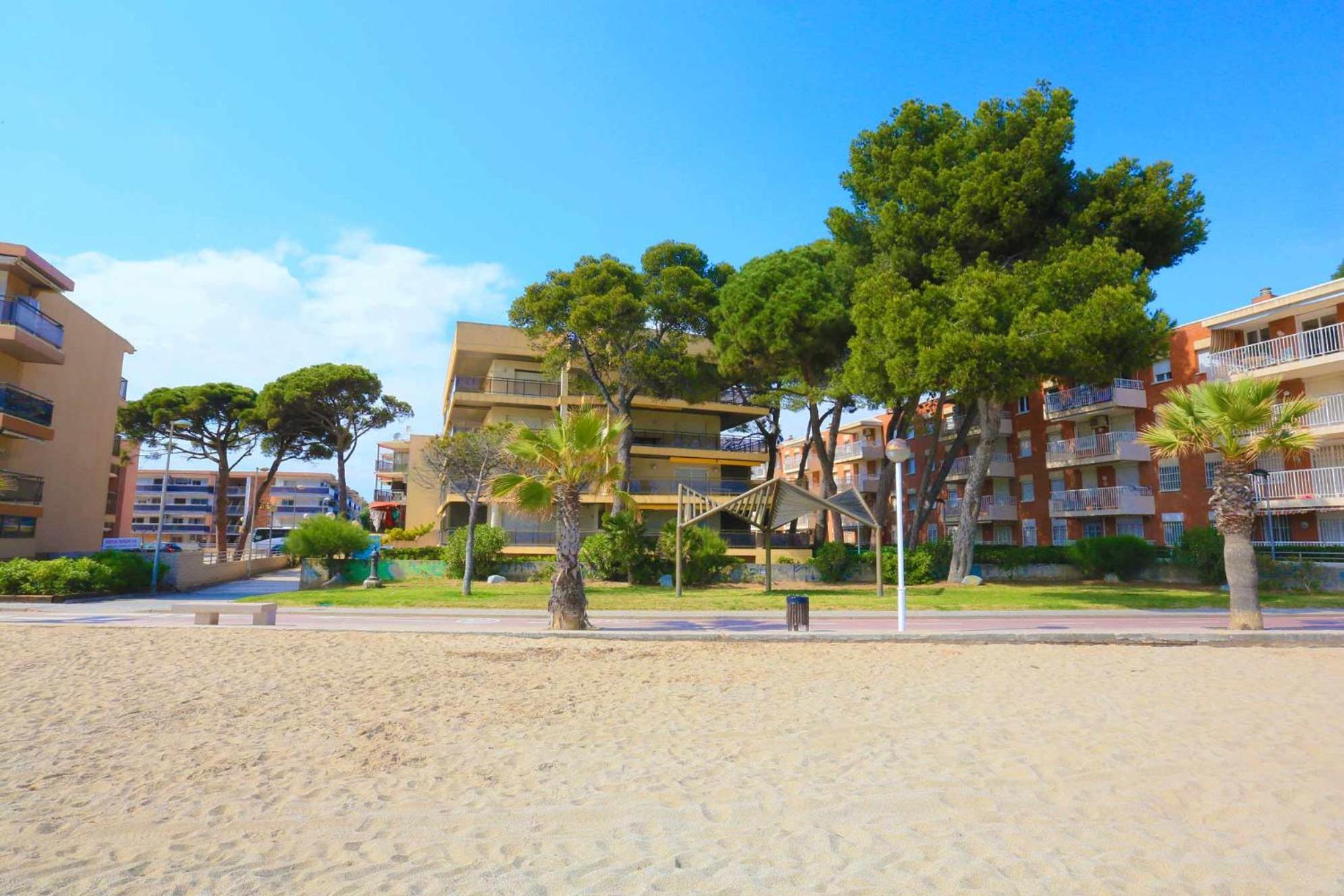 Txingudi - Only Families Cambrils Exterior foto