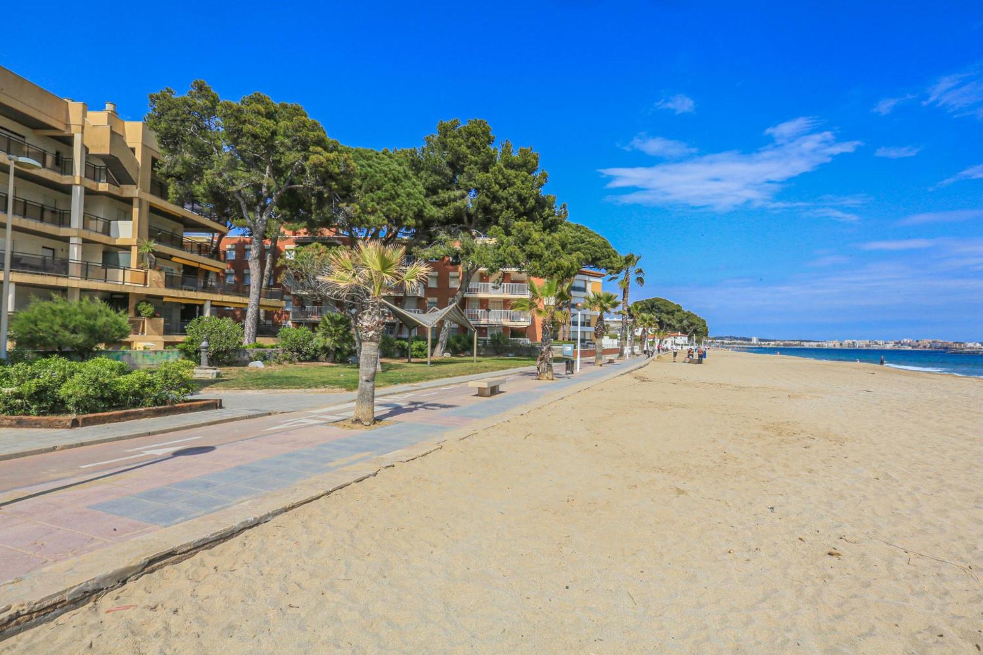 Txingudi - Only Families Cambrils Exterior foto